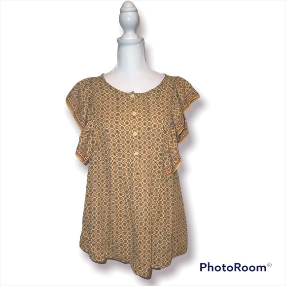 Max Studio Yellow  Butterfly Sleeve Blouse Size Medium NWT - Picture 1 of 4